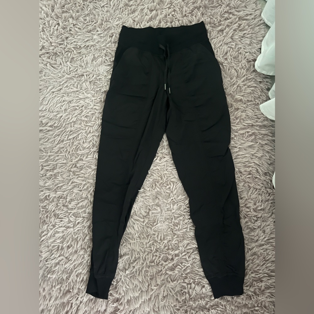 Dance studio mid rise jogger; wrong size never worn.